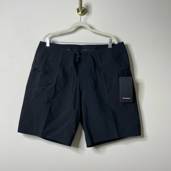 Lululemon Black Current State Board Short 9" 36 - Picture 2 of 5